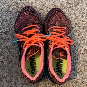 Nike zoom structure 18